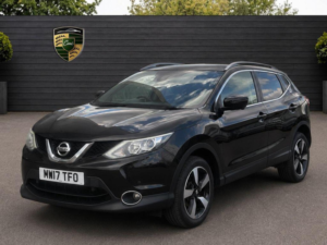 2017 Nissan Qashqai 1.2 Dig-T N-Vision 2WD Euro 6 (s/s) 5dr in Black — image 5