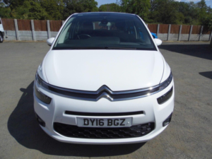 2016 Citroen Grand C4 Picasso 1.6 Bluehdi Vtr+ Eat6 Euro 6 (s/s) 5dr in White — image 2
