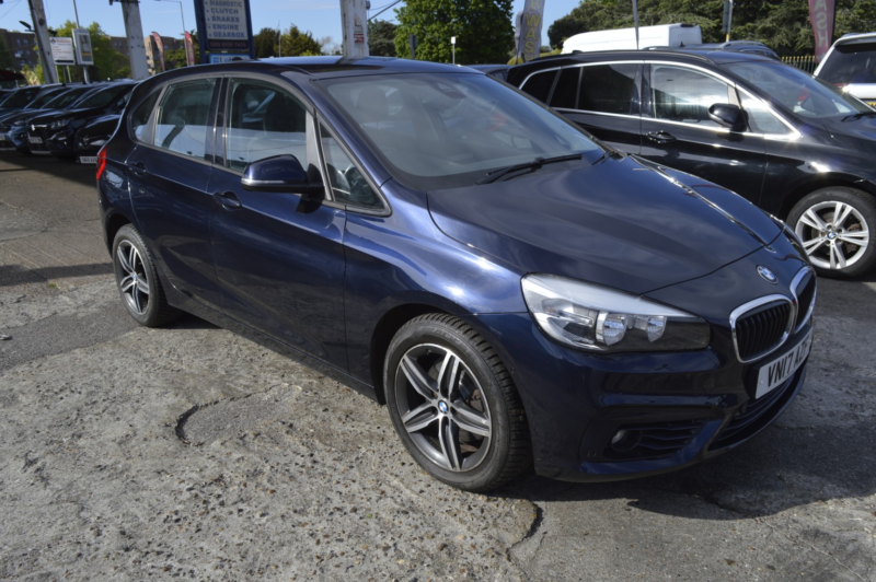 2017 BMW 2 Series Active Tourer 2.0 220i Sport Active Tourer in Blue — image 1