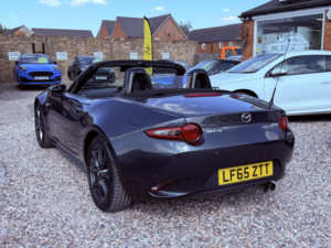 2015 Mazda Mx-5 2.0 Skyactiv-G Sport Nav in Grey — image 4