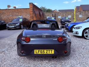 2015 Mazda Mx-5 2.0 Skyactiv-G Sport Nav in Grey — image 5