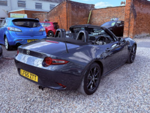 2015 Mazda Mx-5 2.0 Skyactiv-G Sport Nav in Grey — image 6