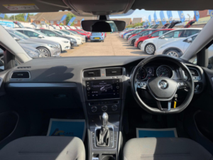 2017 Volkswagen Golf 1.4 Tsi Bluemotion Tech Se DSG Euro 6 (s/s) 5dr in Black — image 2