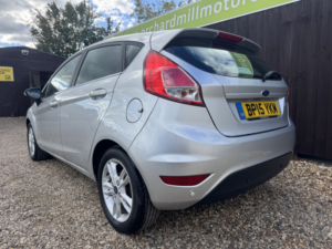 2015 Ford Fiesta 1.3 Zetec in Silver — image 4