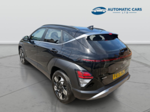 2025 Hyundai Kona Advance in Black — image 4