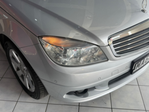 2010 Mercedes-Benz C Class 1.8 C180 Blueefficiency Se in Silver — image 3
