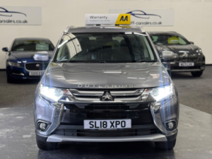 2018 Mitsubishi Outlander 2.2 Di-D 4 in Grey — image 3