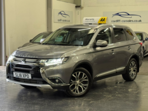 2018 Mitsubishi Outlander 2.2 Di-D 4 in Grey — image 4