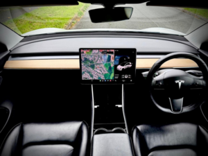 2019 Tesla Model 3 Standard Range Plus Auto Rwd 4dr in White — image 3