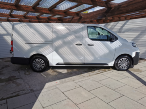2022 Peugeot E-Expert E-Expert Professional Long 75kwh Auto in White — image 4