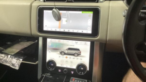 2021 Land Rover Range Rover 3.0 D300 Mhev Vogue Auto 4WD Euro 6 (s/s) 5dr in Black — image 6
