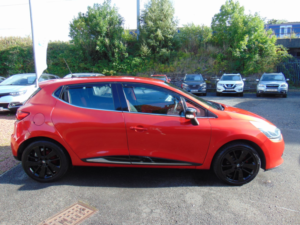 2014 Renault Clio 1.5 Dynamique S Medianav Dci 90 Stop & Start * 9 Service Stamps * Finance Available * Free 6 Months in Red — image 2