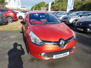 2014 Renault Clio 1.5 Dynamique S Medianav Dci 90 Stop & Start * 9 Service Stamps * Finance Available * Free 6 Months in Red — image 4