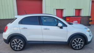 2015 Fiat 500x 1.6 500x Off-Road Look 1.6 Multijet 120hp Cross Plus in White — image 3