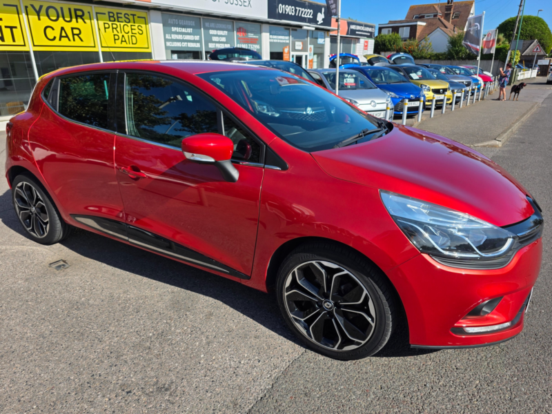 2018 Renault Clio 0.9 Tce Iconic Hatchback 5dr Petrol Manual Euro 6 (s/s) (90 Ps) in Red — image 1