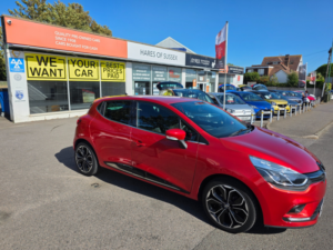 2018 Renault Clio 0.9 Tce Iconic Hatchback 5dr Petrol Manual Euro 6 (s/s) (90 Ps) in Red — image 4