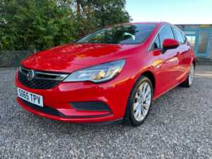2016 Vauxhall Astra 1.0i Turbo Ecoflex Energy Hatchback 5dr Petrol Manual Euro 6 (s/s) (105 Ps) in Red — image 2