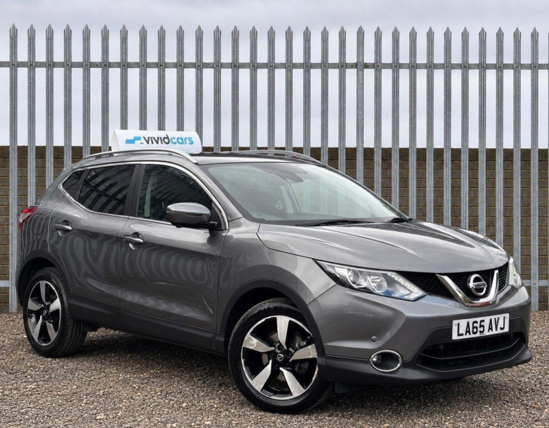 2016 Nissan Qashqai 1.5 Dci N-Connecta 2WD Euro 6 (s/s) 5dr in Grey — image 1