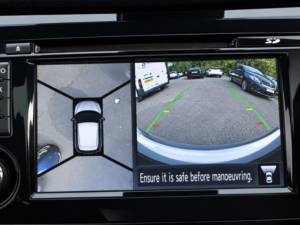2016 Nissan Qashqai 1.5 Dci N-Connecta 2WD Euro 6 (s/s) 5dr in Grey — image 6
