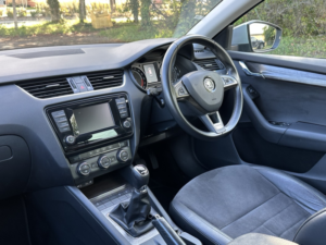 2015 Skoda Octavia 2.0 Tdi Scout in Grey — image 3