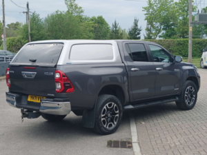 2021 Toyota Hilux 2.8 Hi-Luxury Invincible D-4d 4WD Double Cab Auto 4WD 5dr in Grey — image 3