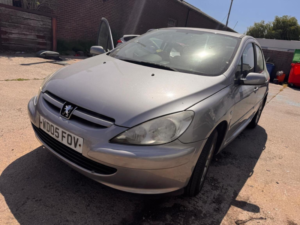 2005 Peugeot 307 1.4 16v X-Line 5dr in Grey — image 3