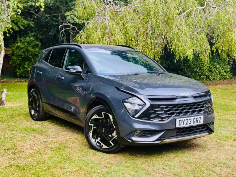 2023 Kia Sportage 1.6 T-Gdi 13.8kwh Gt-Line SUV 5dr Petrol Plug-In Hybrid Auto AWD Euro 6 (s/s) (261 Bhp) in Grey — image 1