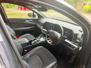 2023 Kia Sportage 1.6 T-Gdi 13.8kwh Gt-Line SUV 5dr Petrol Plug-In Hybrid Auto AWD Euro 6 (s/s) (261 Bhp) in Grey — image 2