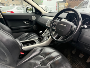 2013 Land Rover Range Rover Evoque 2.2 Sd4 Pure SUV 5dr Diesel Manual 4WD Euro 5 (s/s) (190 Ps) in White — image 5