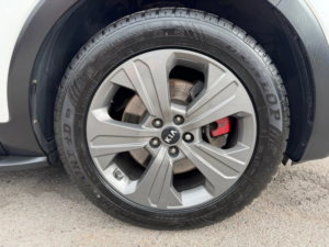 2019 Kia Sorento 2.2 Crdi Gt-Line S SUV 5dr Diesel Auto AWD Euro 6 (s/s) (197 Bhp) in White — image 4