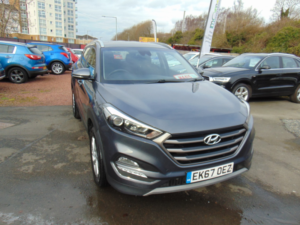 2017 Hyundai Tucson 1.6 Tucson Se Nav 1.6 Gdi 132ps * Mot April 2027 * Finance Available * Full Service History * Free in Grey — image 4