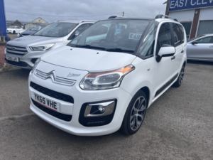 2015 Citroen C3 Picasso 1.6 Bluehdi Selection in White — image 3