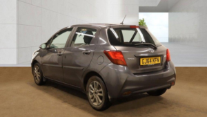 2014 Toyota Yaris 1.33 Dual Vvt-I Icon Multidrive S Euro 5 5dr in Grey — image 4