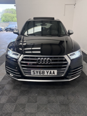 2018 Audi Sq5 3.0 Tfsi V6 in Black — image 2