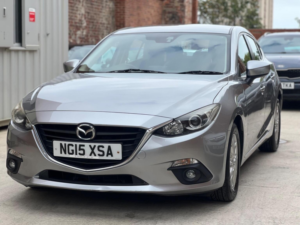 2015 Mazda Mazda3 2.0 Skyactiv-G Se Nav Euro 5 (s/s) 5dr in Silver — image 2