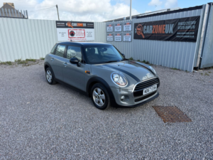 2017 MINI Hatch 1.5 Cooper Hatchback 5dr Petrol Manual Euro 6 (s/s) (136 Ps) in Grey — image 2
