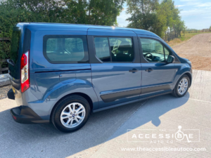 2021 Ford Grand Tourneo Connect 1.5 Tourneo Connect Zetec Grand Tourneo 1.5l Ecoblue 100ps Fwd 6 Speed Manual in Blue — image 3