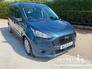 2021 Ford Grand Tourneo Connect 1.5 Tourneo Connect Zetec Grand Tourneo 1.5l Ecoblue 100ps Fwd 6 Speed Manual in Blue — image 4
