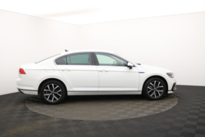 2021 Volkswagen Passat 1.4 Tsi 13kwh Gte Saloon 4dr Petrol Plug-In Hybrid DSG Euro 6 (s/s) (218 Ps) in White — image 2