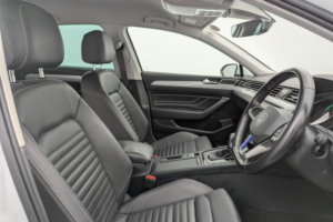 2021 Volkswagen Passat 1.4 Tsi 13kwh Gte Saloon 4dr Petrol Plug-In Hybrid DSG Euro 6 (s/s) (218 Ps) in White — image 3