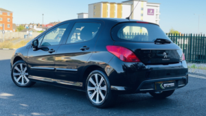 2013 Peugeot 308 1.6 E-Hdi Active in Black — image 2