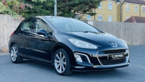 2013 Peugeot 308 1.6 E-Hdi Active in Black — image 4