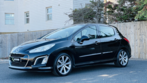 2013 Peugeot 308 1.6 E-Hdi Active in Black — image 6