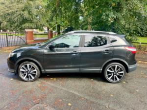 2015 Nissan Qashqai 1.6 Dci Tekna Xtron 2WD Euro 6 (s/s) 5dr in Black — image 2
