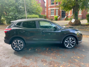 2015 Nissan Qashqai 1.6 Dci Tekna Xtron 2WD Euro 6 (s/s) 5dr in Black — image 6