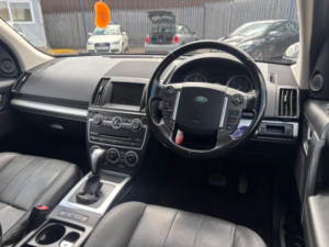 2013 Land Rover Freelander 2 2.2 Td4 Xs Commandshift 4WD Euro 5 5dr in Red — image 3