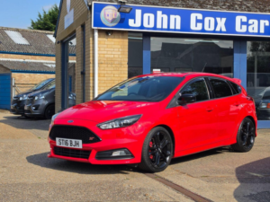 2016 Ford Focus 2.0t Ecoboost St-3 Euro 6 (s/s) 5dr in Red — image 2