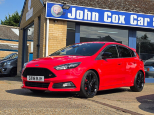 2016 Ford Focus 2.0t Ecoboost St-3 Euro 6 (s/s) 5dr in Red — image 3