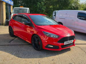 2016 Ford Focus 2.0t Ecoboost St-3 Euro 6 (s/s) 5dr in Red — image 6