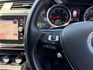 2018 Volkswagen Touran 2.0 Tdi Sel Euro 6 (s/s) 5dr in Blue — image 5